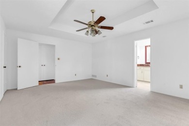 NEWLY PAINTED  NEW CARPET!!! MOVE IN READY!! Welcome to this on Sherrill Park Golf Course in Texas - for sale on GolfHomes.com, golf home, golf lot