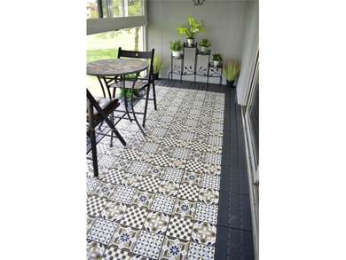 Enjoy watching the golfers on the 3rd hole or participate in the on Sunrise Lakes Phase IV Golf Course in Florida - for sale on GolfHomes.com, golf home, golf lot