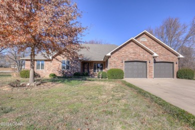 What a transformation on this recent 2024 remodel of a classic on Carthage Municipal Golf Course in Missouri - for sale on GolfHomes.com, golf home, golf lot