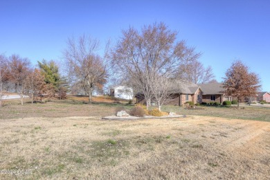 What a transformation on this recent 2024 remodel of a classic on Carthage Municipal Golf Course in Missouri - for sale on GolfHomes.com, golf home, golf lot