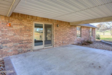 What a transformation on this recent 2024 remodel of a classic on Carthage Municipal Golf Course in Missouri - for sale on GolfHomes.com, golf home, golf lot