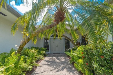 Experience luxury with this stunning 3 bedroom 2.5 bath on Pipers Landing Country Club in Florida - for sale on GolfHomes.com, golf home, golf lot