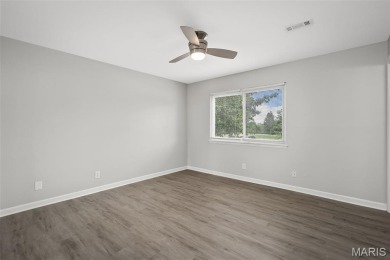 This lovely converted 2 bedroom, 2 bath condo has all you've on Lake Saint Louis Par 3 in Missouri - for sale on GolfHomes.com, golf home, golf lot