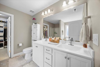 Motivated Seller - Discover the blend of comfort, space, and on The Neuse Golf Club in North Carolina - for sale on GolfHomes.com, golf home, golf lot