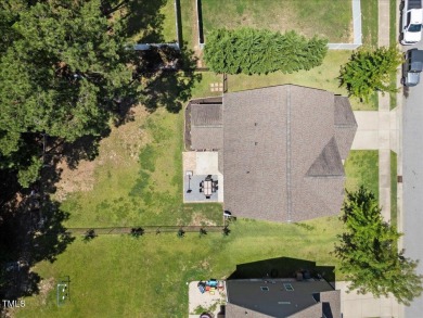 Motivated Seller - Discover the blend of comfort, space, and on The Neuse Golf Club in North Carolina - for sale on GolfHomes.com, golf home, golf lot
