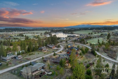 Welcome to this Mountain retreat that offers luxury and comfort on Jug Mountain Ranch Golf Course in Idaho - for sale on GolfHomes.com, golf home, golf lot