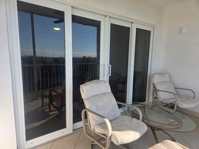 Seldom available, beautiful, and spacious 1 Bedroom/ ! Bathroom on Palm-Aire Country Club and Resort - The Oaks in Florida - for sale on GolfHomes.com, golf home, golf lot