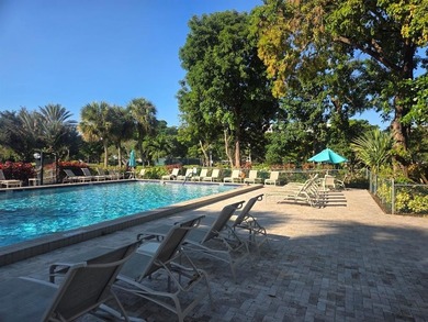 Seldom available, beautiful, and spacious 1 Bedroom/ ! Bathroom on Palm-Aire Country Club and Resort - The Oaks in Florida - for sale on GolfHomes.com, golf home, golf lot