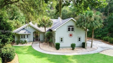 This stunning 3,096 sq ft home is located on half an acre in the on The Golden Bear Golf Club At Indigo Run in South Carolina - for sale on GolfHomes.com, golf home, golf lot