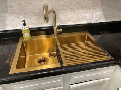 All new UPDATED INTERIOR in this 2-bedroom, 2 bath home with on Cherokee Village North Course in Arkansas - for sale on GolfHomes.com, golf home, golf lot