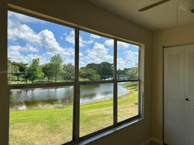 SPACIOUS 2BED/2BATH 2ND FLOOR CORNER UNIT, KITCHEN W/STAINLESS on Lago Mar Country Club in Florida - for sale on GolfHomes.com, golf home, golf lot