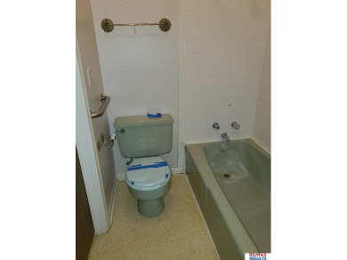Kim Gehrman, M: , kim,   - Enjoy maintenance-free living with on Oak Hills Country Club in Nebraska - for sale on GolfHomes.com, golf home, golf lot