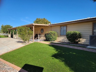 This is a lovely 3 bedroom 2 bath home. Open floorplan with on 3 Parks Fairways in Arizona - for sale on GolfHomes.com, golf home, golf lot