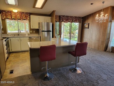 This is a lovely 3 bedroom 2 bath home. Open floorplan with on 3 Parks Fairways in Arizona - for sale on GolfHomes.com, golf home, golf lot