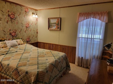 This is a lovely 3 bedroom 2 bath home. Open floorplan with on 3 Parks Fairways in Arizona - for sale on GolfHomes.com, golf home, golf lot