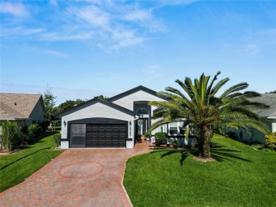 This home is Move-in Ready!  No work needed.   NEW ROOF IN 2023! on Sandpiper Golf Club in Florida - for sale on GolfHomes.com, golf home, golf lot