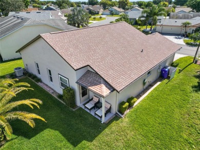 This home is Move-in Ready!  No work needed.   NEW ROOF IN 2023! on Sandpiper Golf Club in Florida - for sale on GolfHomes.com, golf home, golf lot