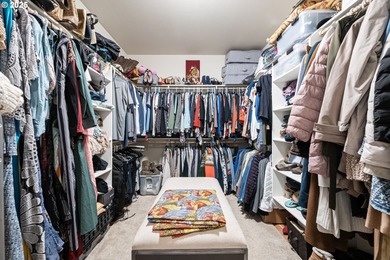 Beautifully maintained 4 Bed/2.5 Bath home situated in a quiet on Emerald Valley Golf Course in Oregon - for sale on GolfHomes.com, golf home, golf lot