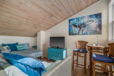 This Makahuena 2 bedroom + third bedroom loft with 2.5 bathrooms on Kiahuna Golf Club in Hawaii - for sale on GolfHomes.com, golf home, golf lot
