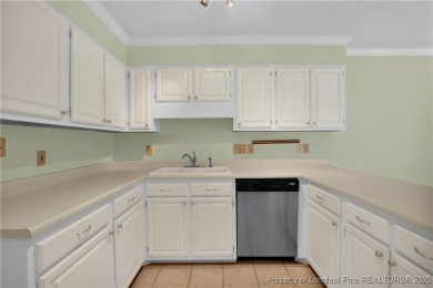 Beautiful 3 bedroom 2.5 bath Townhouse in Gates Four. Great room on Gates Four Golf and Country Club in North Carolina - for sale on GolfHomes.com, golf home, golf lot