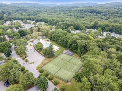 Beautifully Renovated Townhouse in Sought-After Hunters Glen!
 on Centennial Golf Club of NY - Meadows in New York - for sale on GolfHomes.com, golf home, golf lot