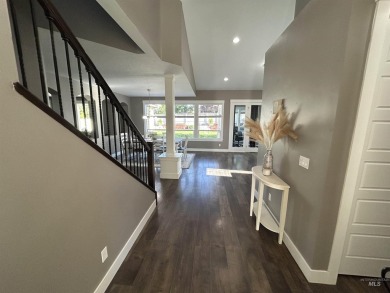 Over 3,000 custom square feet in the Prestigious Carriage Hills on Hunters Point Golf Club in Idaho - for sale on GolfHomes.com, golf home, golf lot