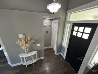 Over 3,000 custom square feet in the Prestigious Carriage Hills on Hunters Point Golf Club in Idaho - for sale on GolfHomes.com, golf home, golf lot