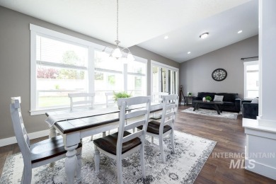 Over 3,000 custom square feet in the Prestigious Carriage Hills on Hunters Point Golf Club in Idaho - for sale on GolfHomes.com, golf home, golf lot