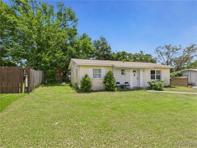 Charming Ranch-Style Retreat in Citrus Springs - Welcome to your on Citrus Springs Country Club in Florida - for sale on GolfHomes.com, golf home, golf lot