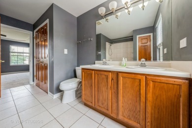 THIS 3 BEDROOM 2.5 BATHROOM TOWNHOME  FEATURES A WELL -THOUGHT on Boughton Ridge Golf Course in Illinois - for sale on GolfHomes.com, golf home, golf lot