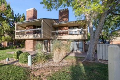 Charming townhouse on the 1st Fairway of Bloomington Country on Bloomington Country Club in Utah - for sale on GolfHomes.com, golf home, golf lot