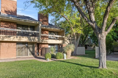 Charming townhouse on the 1st Fairway of Bloomington Country on Bloomington Country Club in Utah - for sale on GolfHomes.com, golf home, golf lot
