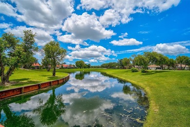 Start the new year in this beautifully maintained 2BR/2BA plus on Peridia Golf and Country Club in Florida - for sale on GolfHomes.com, golf home, golf lot