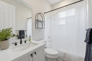 Natural Beauty! Corner lot - This 3/2/2 split plan is ready for on Ironhorse Country Club in Florida - for sale on GolfHomes.com, golf home, golf lot