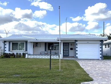 Retiring, downsizing? - this is the home for you! Beautifully on Leisureville Community Association in Florida - for sale on GolfHomes.com, golf home, golf lot
