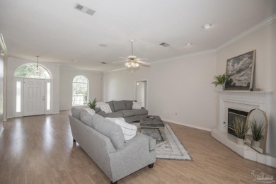 Great home in Stonebrook Village just steps from the clubhouse! on Stonebrook Golf Club in Florida - for sale on GolfHomes.com, golf home, golf lot