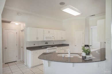 Great home in Stonebrook Village just steps from the clubhouse! on Stonebrook Golf Club in Florida - for sale on GolfHomes.com, golf home, golf lot