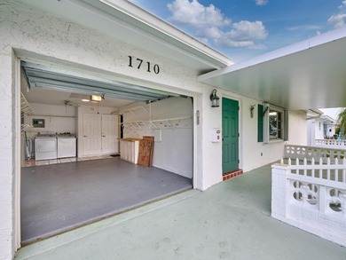 MOVE-IN READY! CLEAN! QUICK CLOSING AVAILABLE! This is the on Leisureville Community Golf Course in Florida - for sale on GolfHomes.com, golf home, golf lot