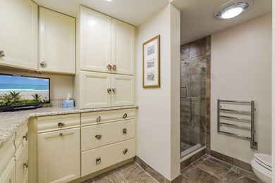 First floor luxury condominium on the golf course of Jonathan's on Jonathans Landing Golf Club in Florida - for sale on GolfHomes.com, golf home, golf lot