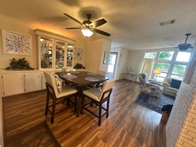 A well cared for 2 bedrooms, 2 bathrooms Palm Harbor home on the on Del Tura Golf and Country Club in Florida - for sale on GolfHomes.com, golf home, golf lot