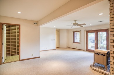 BREATHTAKING Mountain Views! Majestic 2 story home with plenty on DeSoto Golf Course in Arkansas - for sale on GolfHomes.com, golf home, golf lot