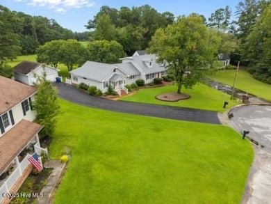Charming 4-bedroom, 3-bath home located in the heart of on Jacksonville Country Club in North Carolina - for sale on GolfHomes.com, golf home, golf lot