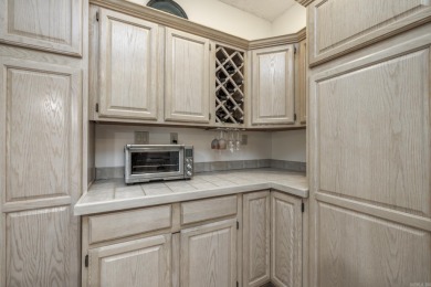 Now on the Market with a hefty Flooring Concession!  2 Dominar on Balboa Golf Course in Arkansas - for sale on GolfHomes.com, golf home, golf lot