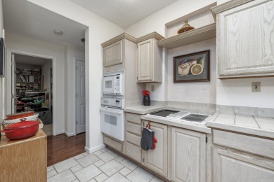Now on the Market with a hefty Flooring Concession!  2 Dominar on Balboa Golf Course in Arkansas - for sale on GolfHomes.com, golf home, golf lot