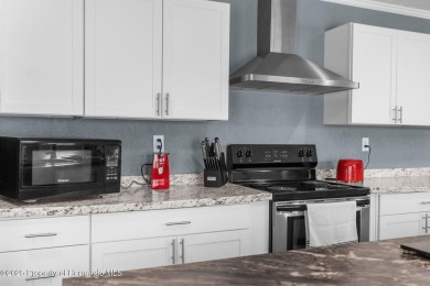 MOTIVATED SELLER WILL CONSIDER ALL REASONABLE CASH, CONVENTIONAL on Brookridge Country Club in Florida - for sale on GolfHomes.com, golf home, golf lot