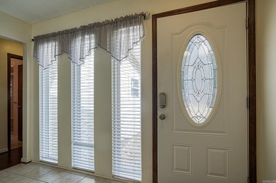 Beautifully maintained 3-bed, 3-bath home offering rare on DeSoto Golf Course in Arkansas - for sale on GolfHomes.com, golf home, golf lot