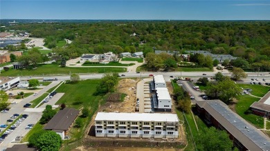 END UNIT Luxury living close to everything!  If you love the on Wakonda Club in Iowa - for sale on GolfHomes.com, golf home, golf lot