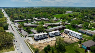 END UNIT Luxury living close to everything!  If you love the on Wakonda Club in Iowa - for sale on GolfHomes.com, golf home, golf lot