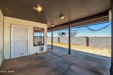 Nice curb appeal, 3-bedroom 2 bath home in a well-established on Snowflake Municipal Golf Course in Arizona - for sale on GolfHomes.com, golf home, golf lot