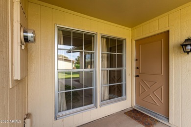 Well-cared-for 2 bed/2 bath Sun City townhome with great on Sun City-Willow Creek / Willow Brook  in Arizona - for sale on GolfHomes.com, golf home, golf lot